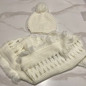 Addition Elle Egg Shell Winter Set of toque and infinity scarf for women